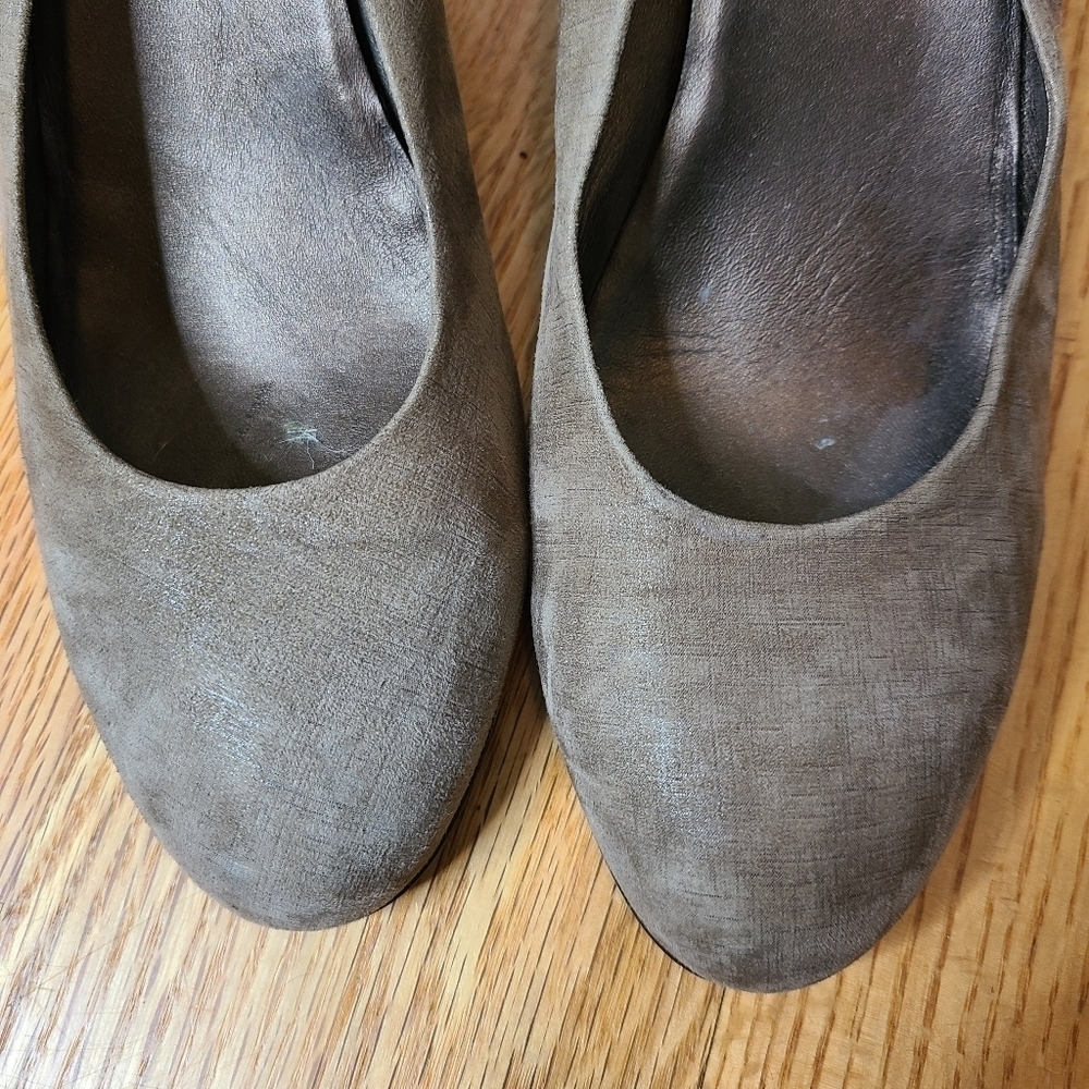 AGL Size 10 Slip On Cone Heeled Pumps - Picture 4 of 9